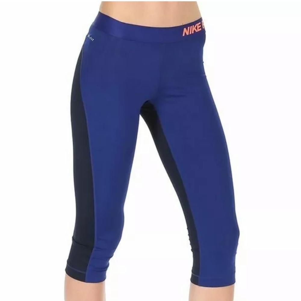 NWOT Nike Pro Leggings Cropped